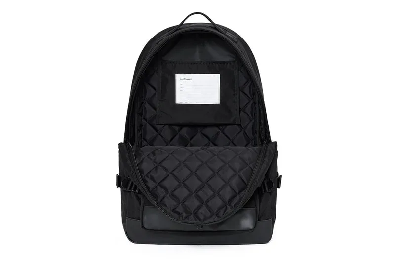 jjjjound-x-porter-une-collection-de-sacs-technique/carousel-6.jpg