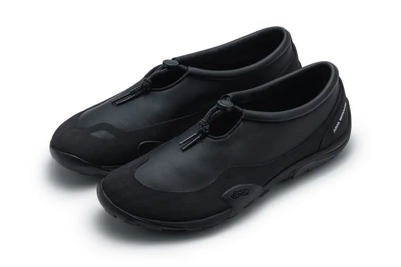 junya-watanabe-et-new-balance-la-collab-mt10t-minimaliste/carousel-3.jpg