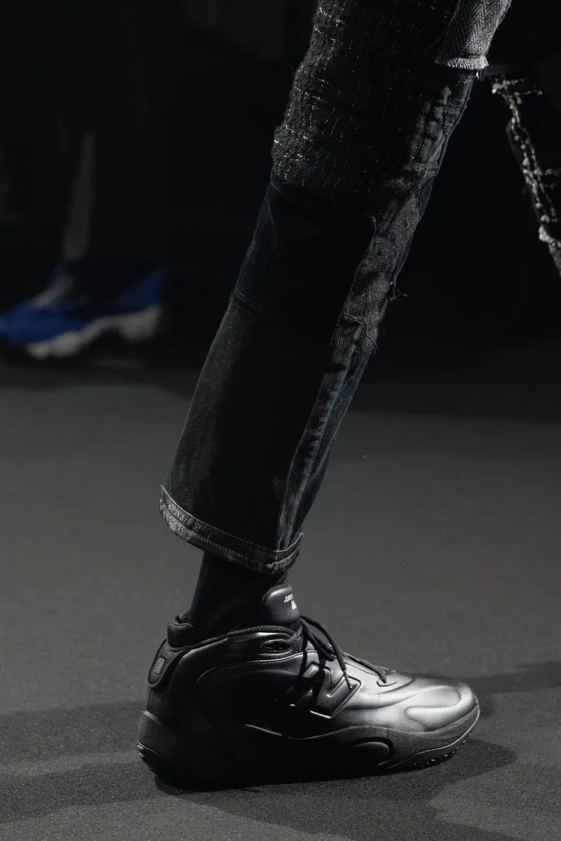 junya-watanabe-x-new-balance-lancement-du-modele-p400/carousel-3.jpg