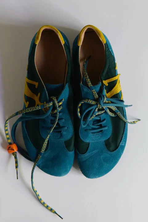 Premier aperçu des baskets de running JW Anderson Run Rabbit