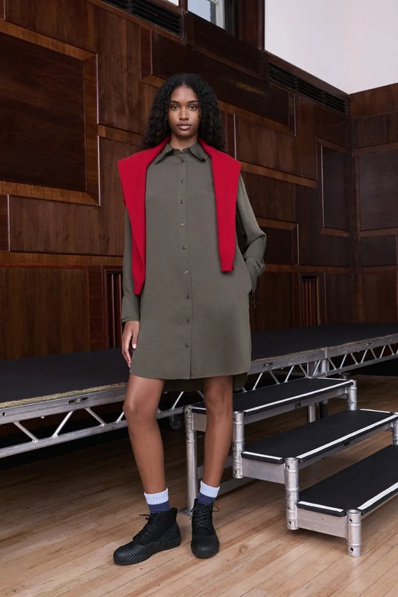 jw-anderson-x-uniqlo-entre-theatre-et-campus/carousel-14.jpg