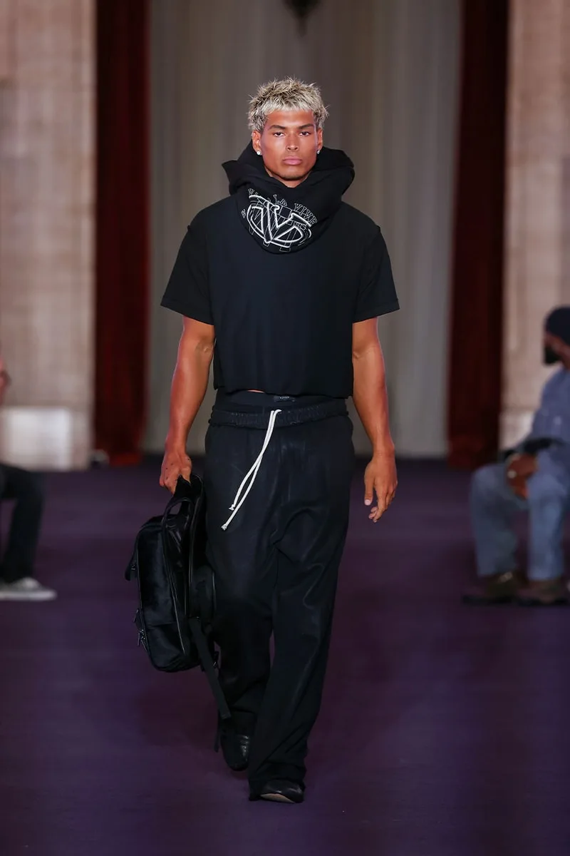 kai-cenat-la-premiere-collection-vivet-a-nyc/carousel-2.jpg