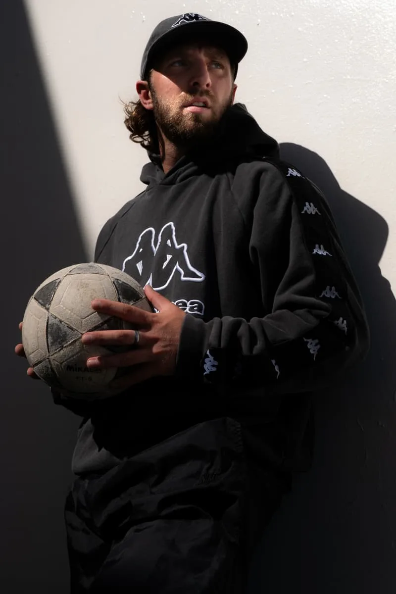 kappa-et-wind-and-sea-surfent-sur-la-tendance-vintage-avec-une-collection-capsule/carousel-3.jpg