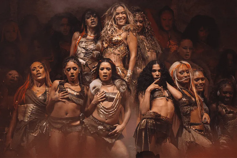 karol-g-eclaire-coachella-un-show-historique/carousel-1.png