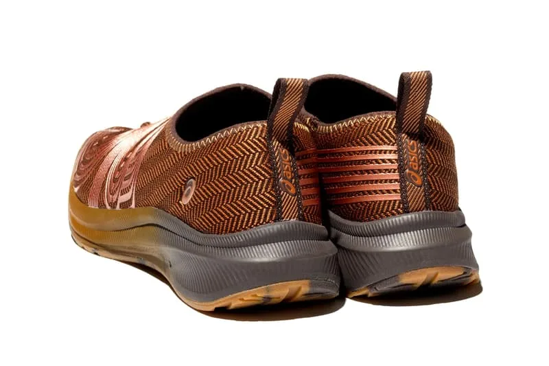 kiko-kostadinov-et-asics-le-nouveau-chapitre-avec-les-lyasa-ff-tabi/carousel-5.jpg