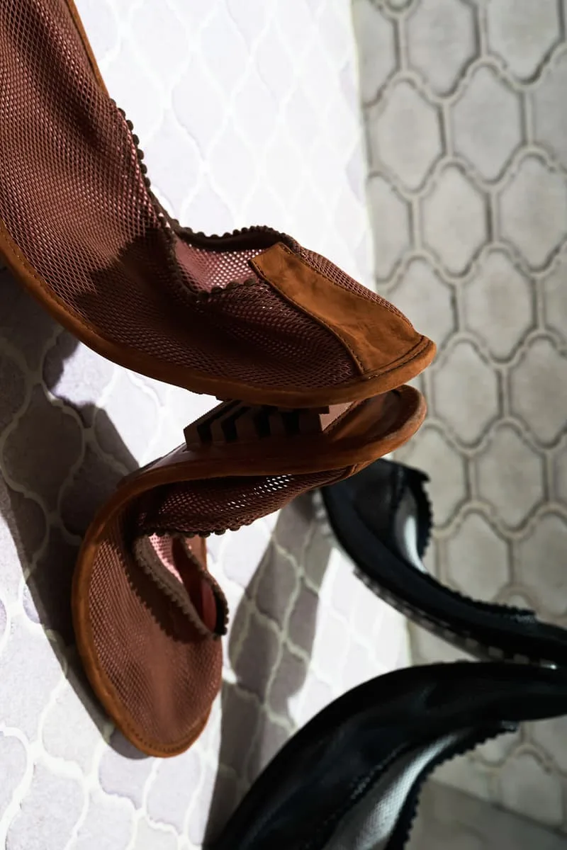 kiko-kostadinov-ss26-nostalgie-et-modernite-a-tokyo/carousel-2.jpg