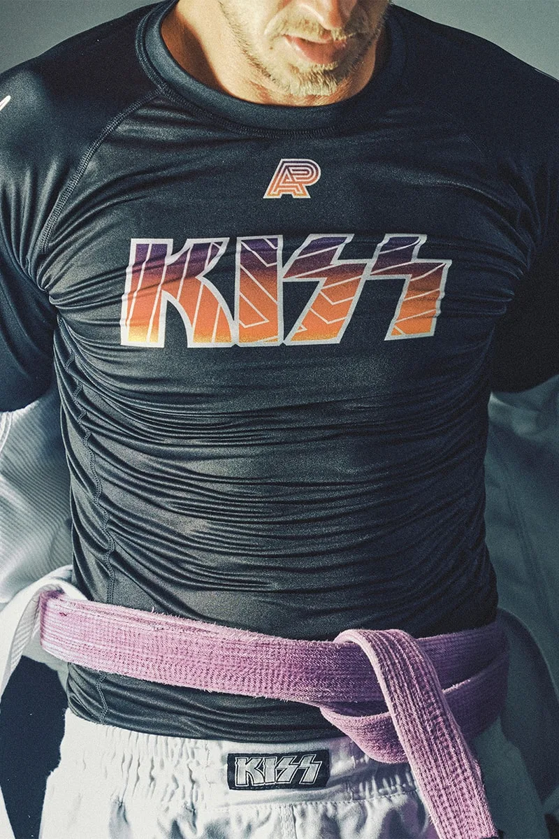 kiss-x-albino-et-preto-fusion-rock-et-combat/carousel-12.jpg