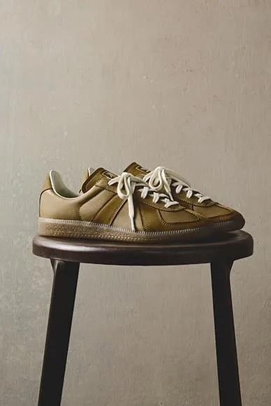 kith-et-adidas-ressuscitent-une-icone-vintage-avec-des-couleurs-printanieres/carousel-5.jpg