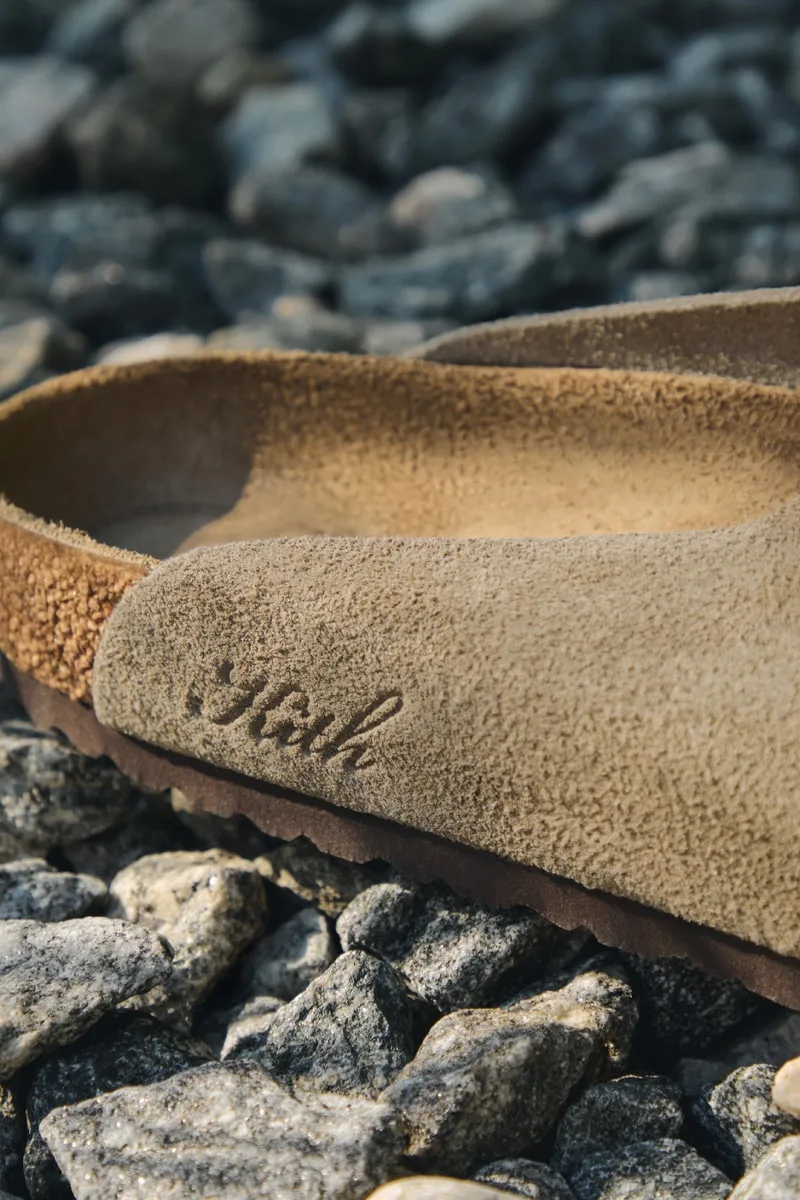 kith-x-birkenstock-sobriete-estivale-elegante/carousel-10.jpg