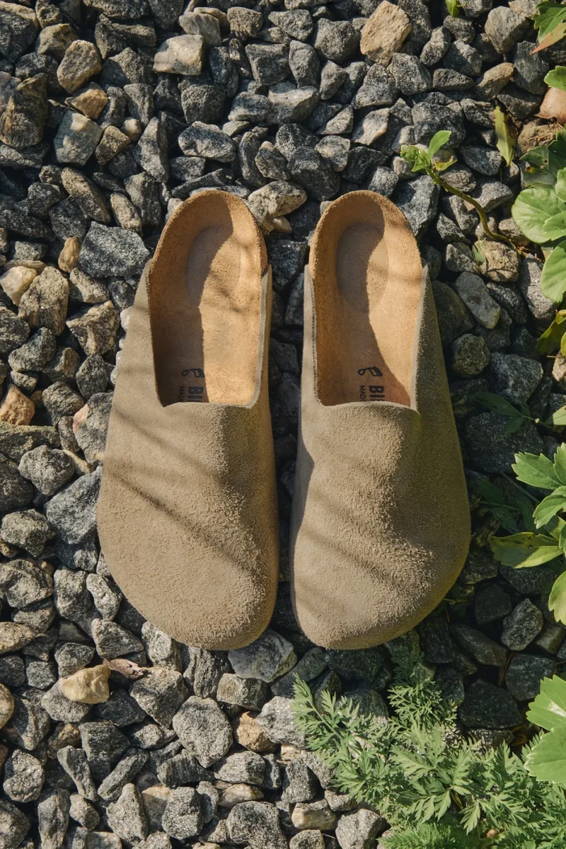 kith-x-birkenstock-sobriete-estivale-elegante/carousel-9.jpg