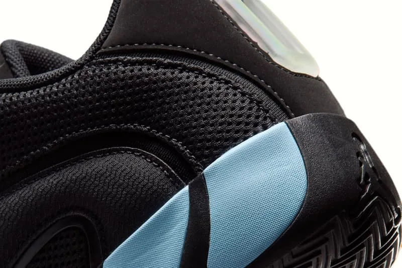 la-jordan-tatum-4-se-refait-une-beaute-en-noirbleu-glace/carousel-8.jpg
