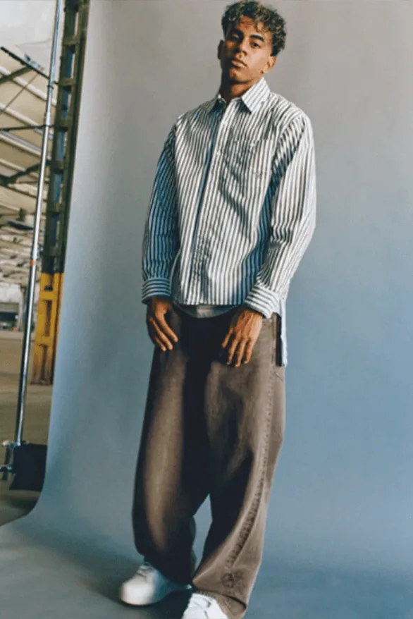 Collaboration entre Lamine Yamal et American Eagle : football, denim et Barcelone