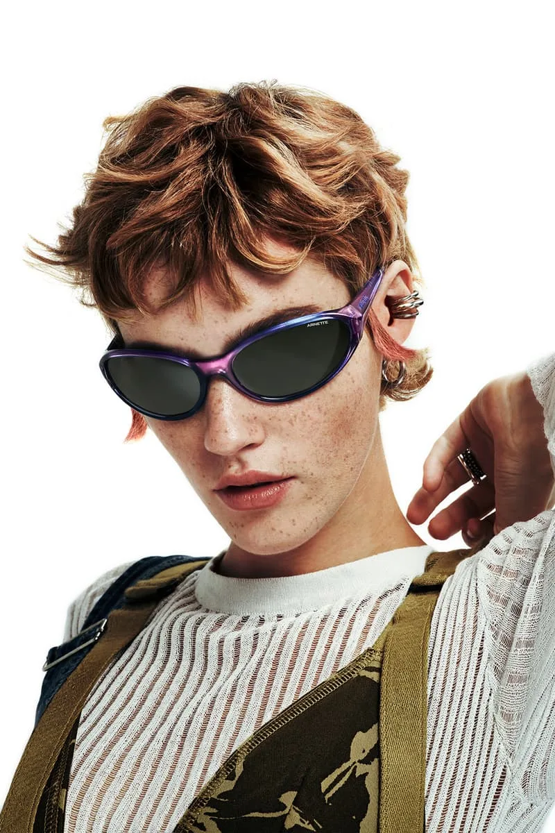 le-retour-des-lunettes-raven-darnette-un-hommage-aux-annees-90/carousel-2.jpg
