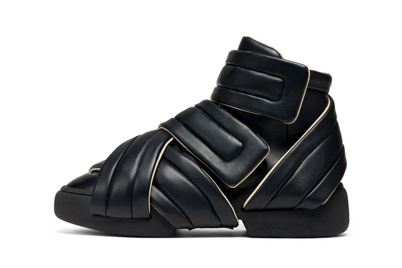 le-retour-des-sneakers-future-de-maison-margiela/carousel-1.jpg