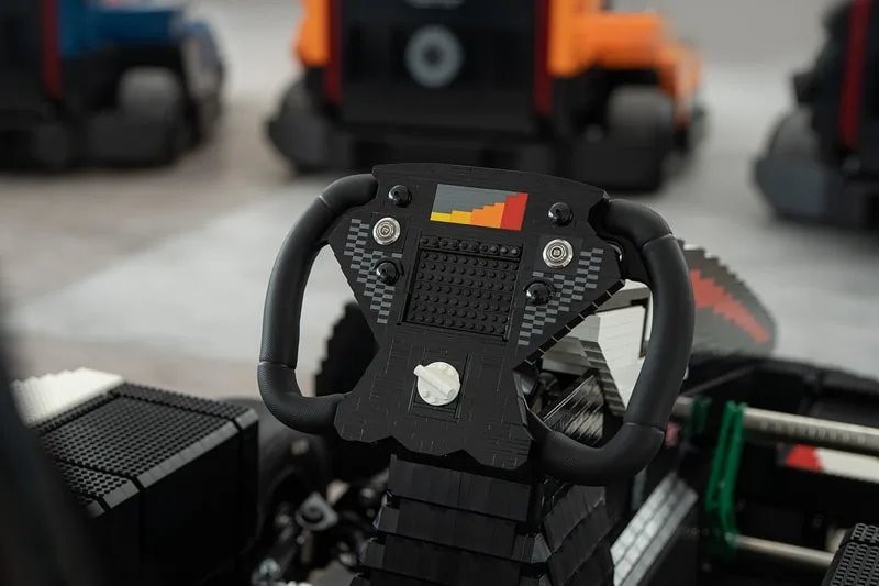 lego-et-f1-des-minicars-a-lechelle-pour-silverstone/carousel-4.jpg