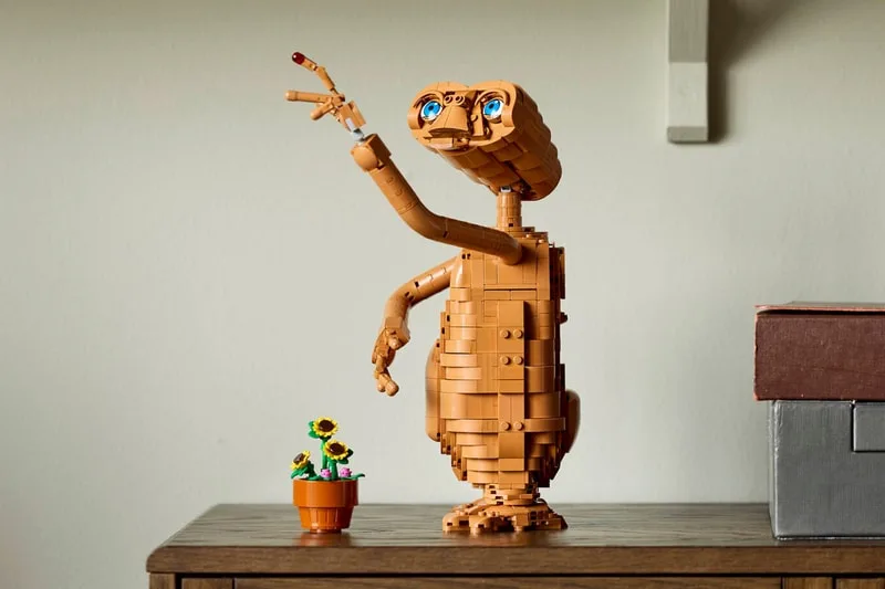 lego-et-un-hommage-nostalgique-en-1-226-pieces/carousel-1.jpg