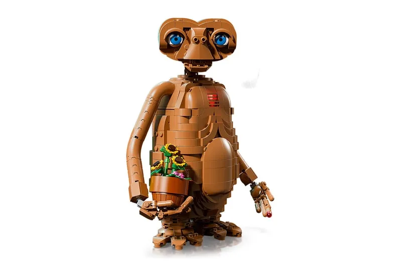 lego-et-un-hommage-nostalgique-en-1-226-pieces/carousel-4.jpg
