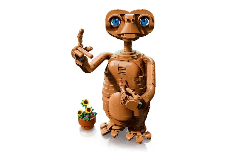 lego-et-un-hommage-nostalgique-en-1-226-pieces/carousel-5.jpg