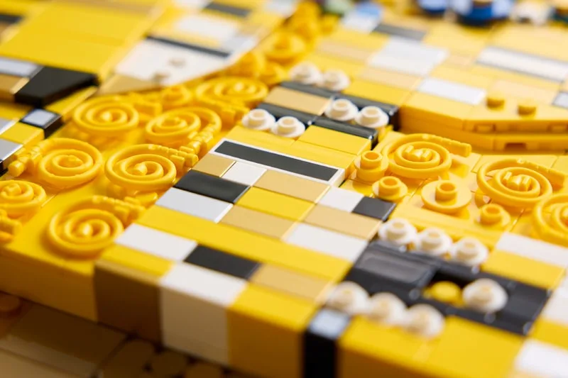 lego-klimt-the-kiss-une-oeuvre-en-briques-dorees-ambitieuse/carousel-4.jpg