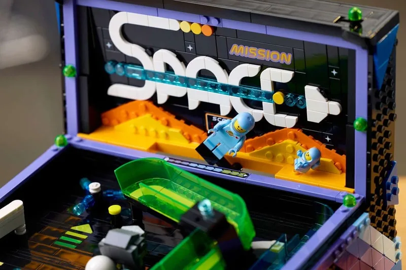lego-pinball-machine-un-defi-retro-en-briques/carousel-6.jpg