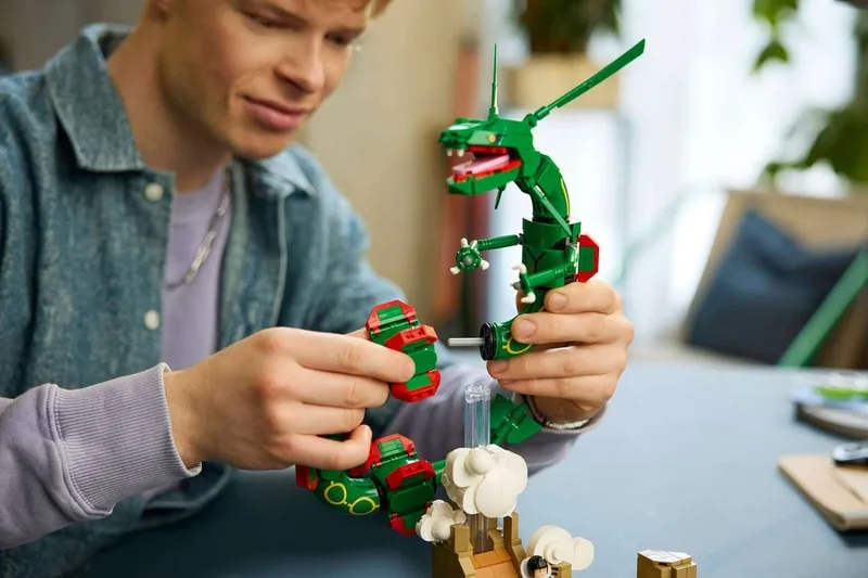 lego-pokemon-rayquaza-le-kit-legendaire-annonce/carousel-6.jpg