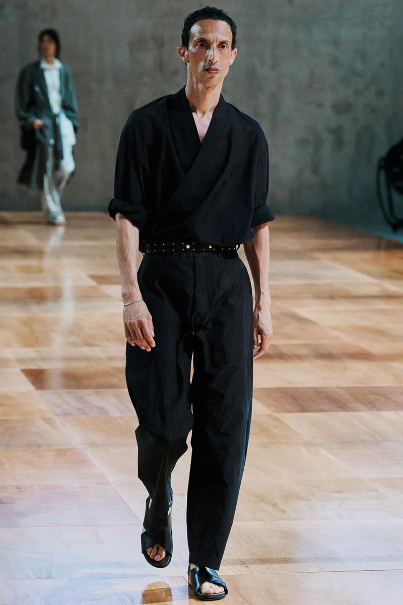 lemaire-ss27-un-idealisme-decontracte-a-paris/carousel-3.jpg