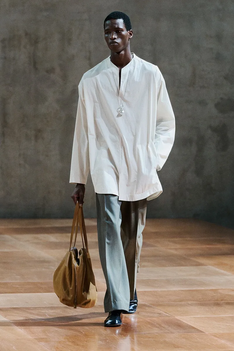 lemaire-ss27-un-idealisme-decontracte-a-paris/carousel-5.jpg
