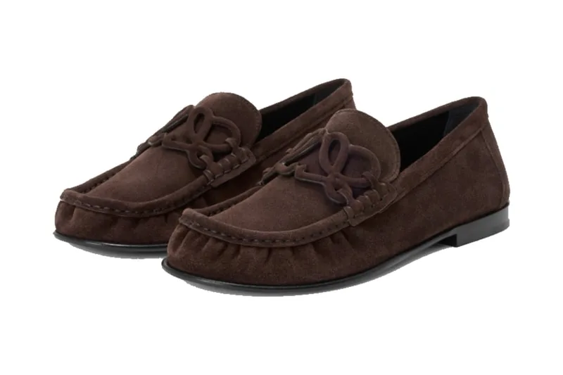 loewe-double-l-loafer-une-signature-discrete/carousel-1.jpg