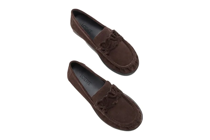loewe-double-l-loafer-une-signature-discrete/carousel-3.jpg