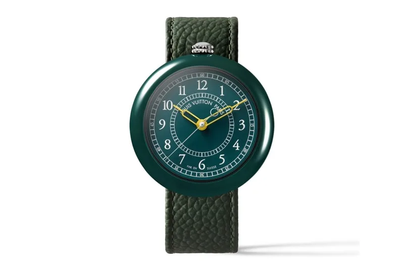 Montre verte avec cadran Louis Vuitton et bracelet texturé