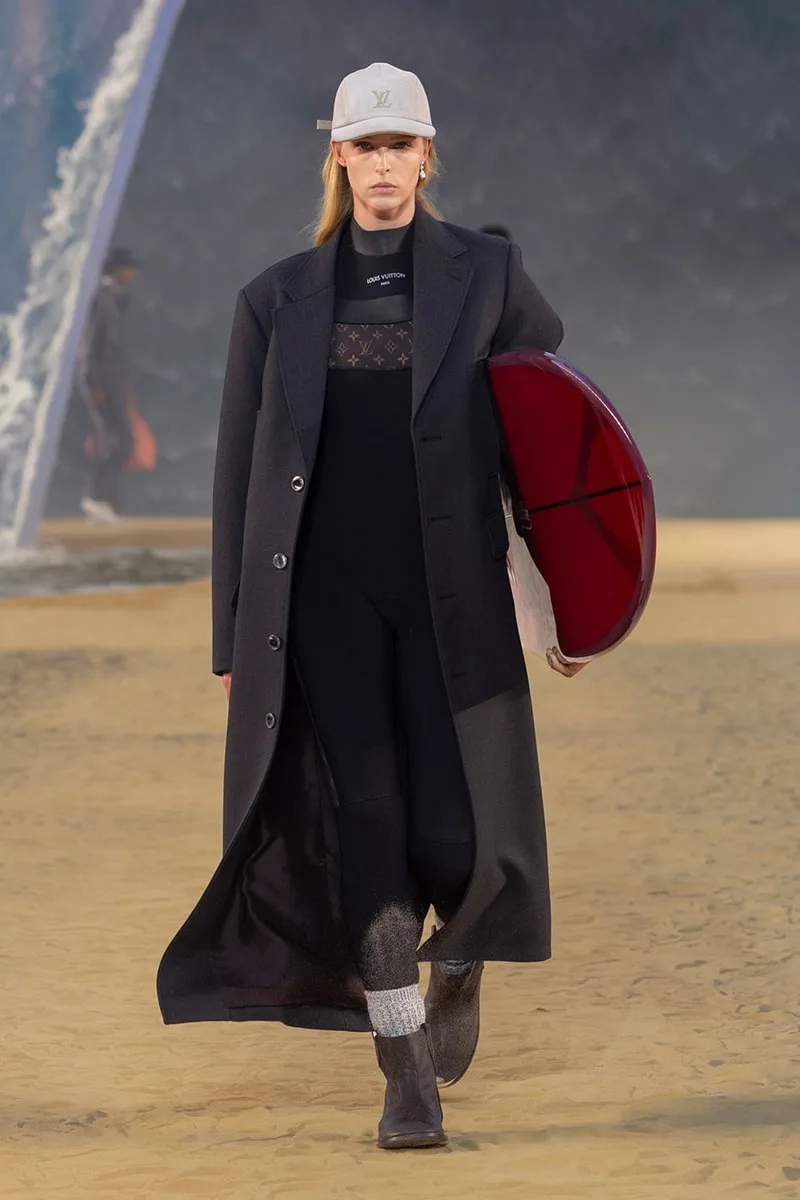 louis-vuitton-ss27-pharrell-surfe-sur-la-mode/carousel-6.jpg
