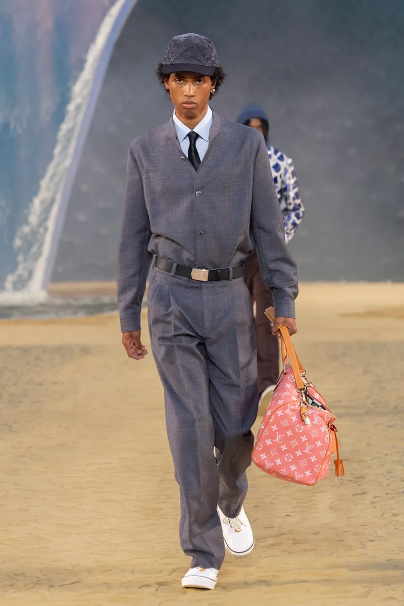 louis-vuitton-ss27-pharrell-surfe-sur-la-mode/carousel-8.jpg