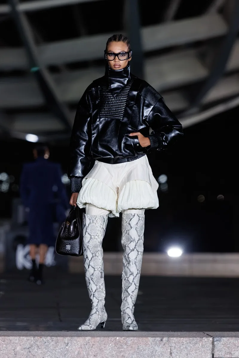 luar-ss27-heritage-et-innovation-a-christopher-street/carousel-11.jpg
