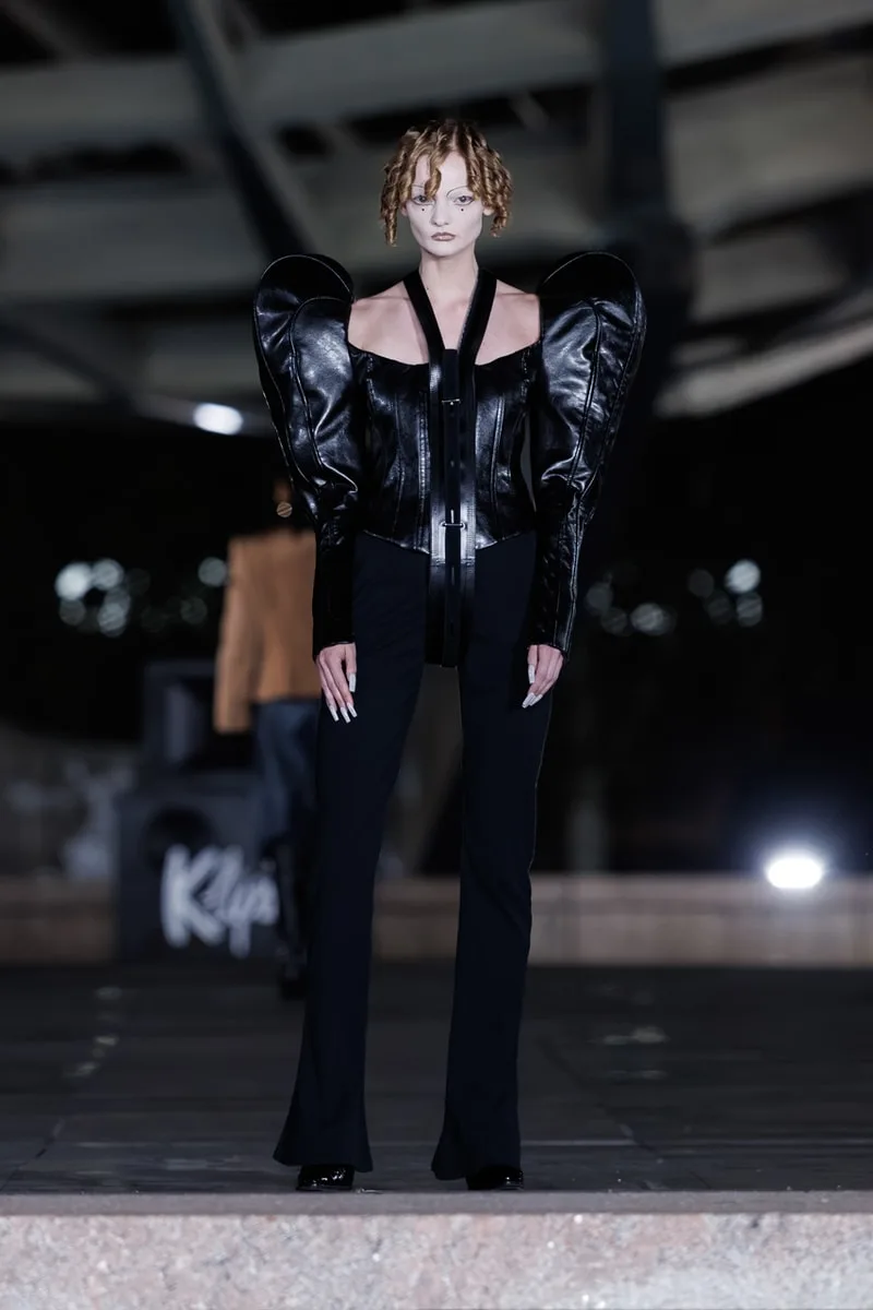 luar-ss27-heritage-et-innovation-a-christopher-street/carousel-14.jpg