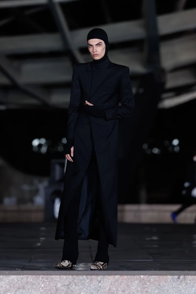 luar-ss27-heritage-et-innovation-a-christopher-street/carousel-8.jpg