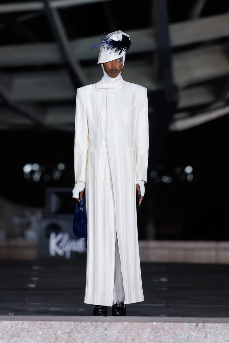 luar-ss27-heritage-et-innovation-a-christopher-street/carousel-9.jpg