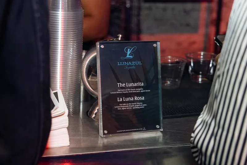 luar-x-lunazul-lafter-party-new-yorkaise-inoubliable/carousel-7.jpg