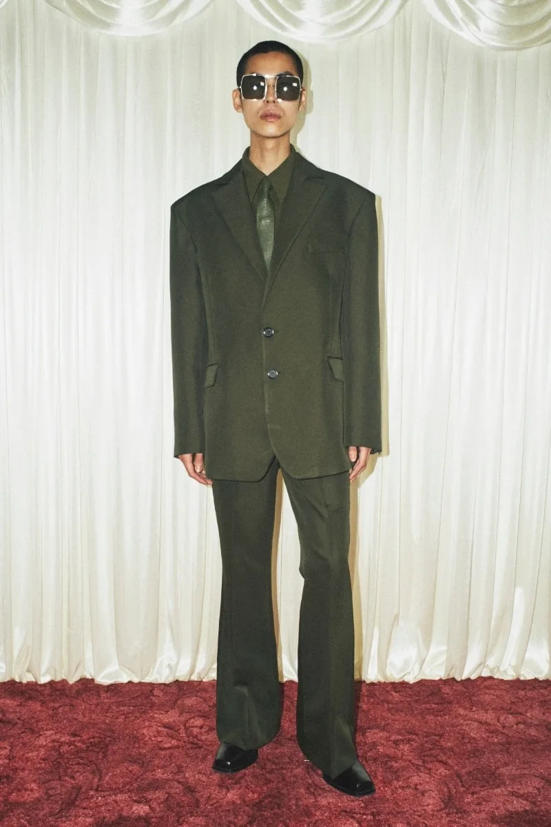 luu-djan-elegance-introspective-en-ss27/carousel-9.jpg