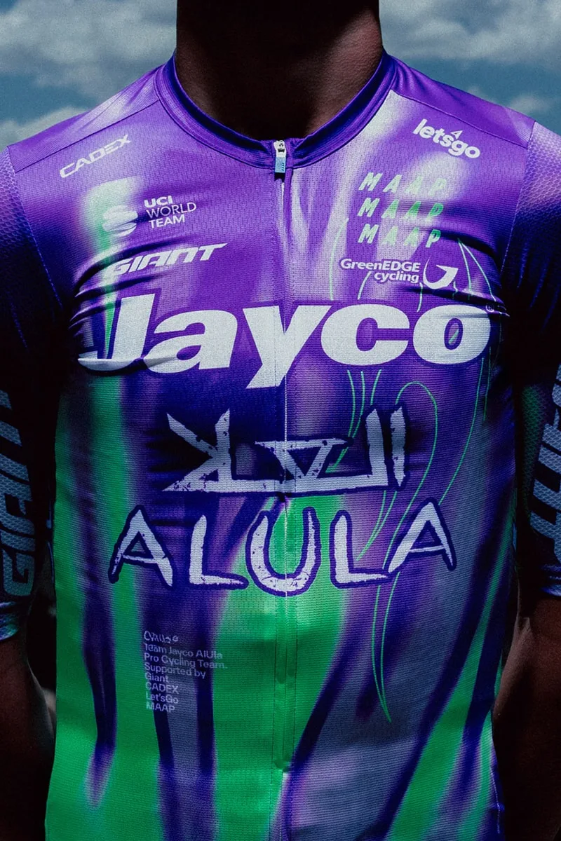 maap-x-greenedge-kit-exclusif-pour-le-tour-2026/carousel-10.jpg