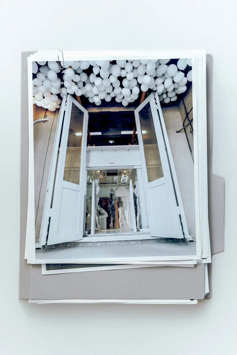 Maison Margiela célèbre les 20 ans de sa boutique d’Ebisu à Tokyo avec un nouveau chapitre « Folders »