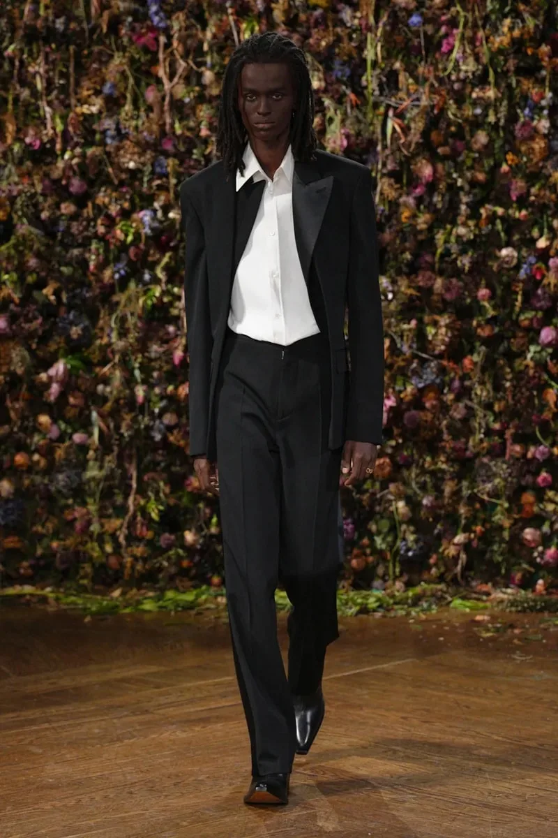 maison-margiela-ss27-la-mode-se-deconstruit/carousel-10.jpg