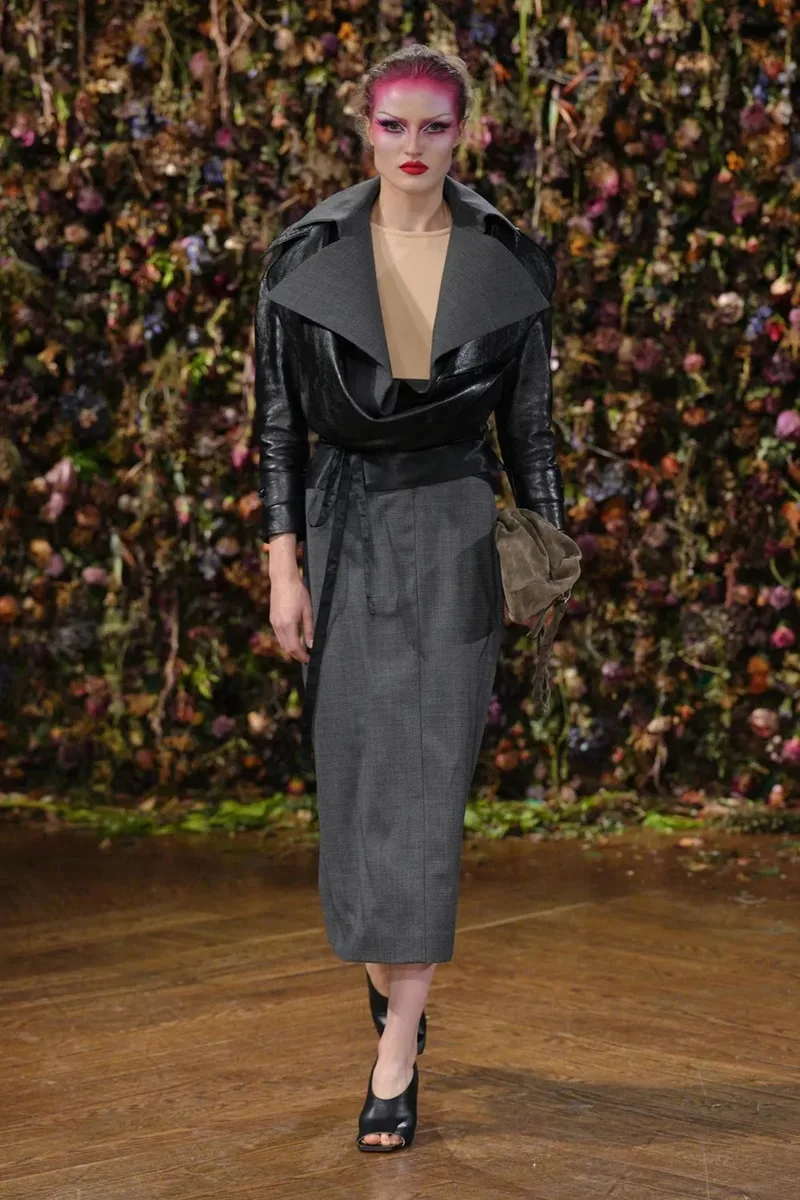 maison-margiela-ss27-la-mode-se-deconstruit/carousel-13.jpg