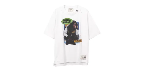 T-shirt blanc avec impression Billie Eilish et texte.