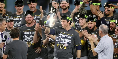 Les Brewers de Milwaukee célèbrent leur titre de champions de la Ligue nationale.