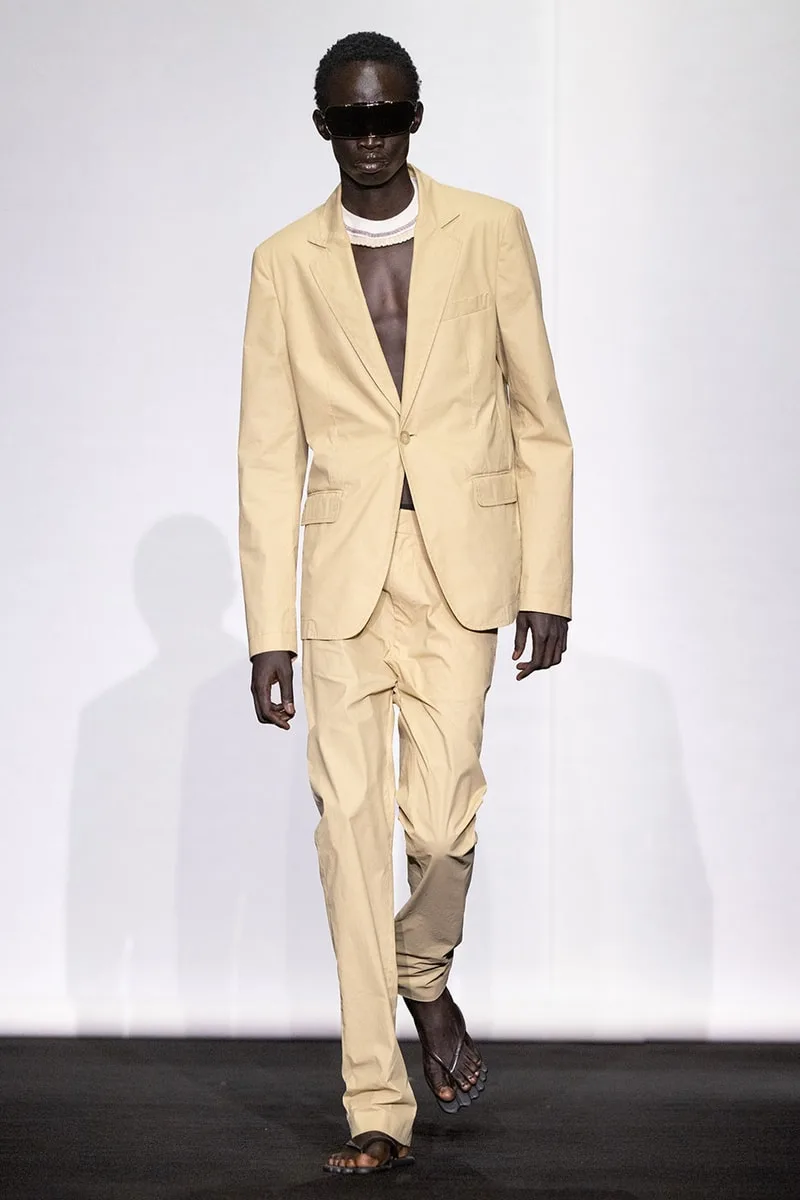 mm6-maison-margiela-la-mode-subversive-du-quotidien/carousel-10.jpg