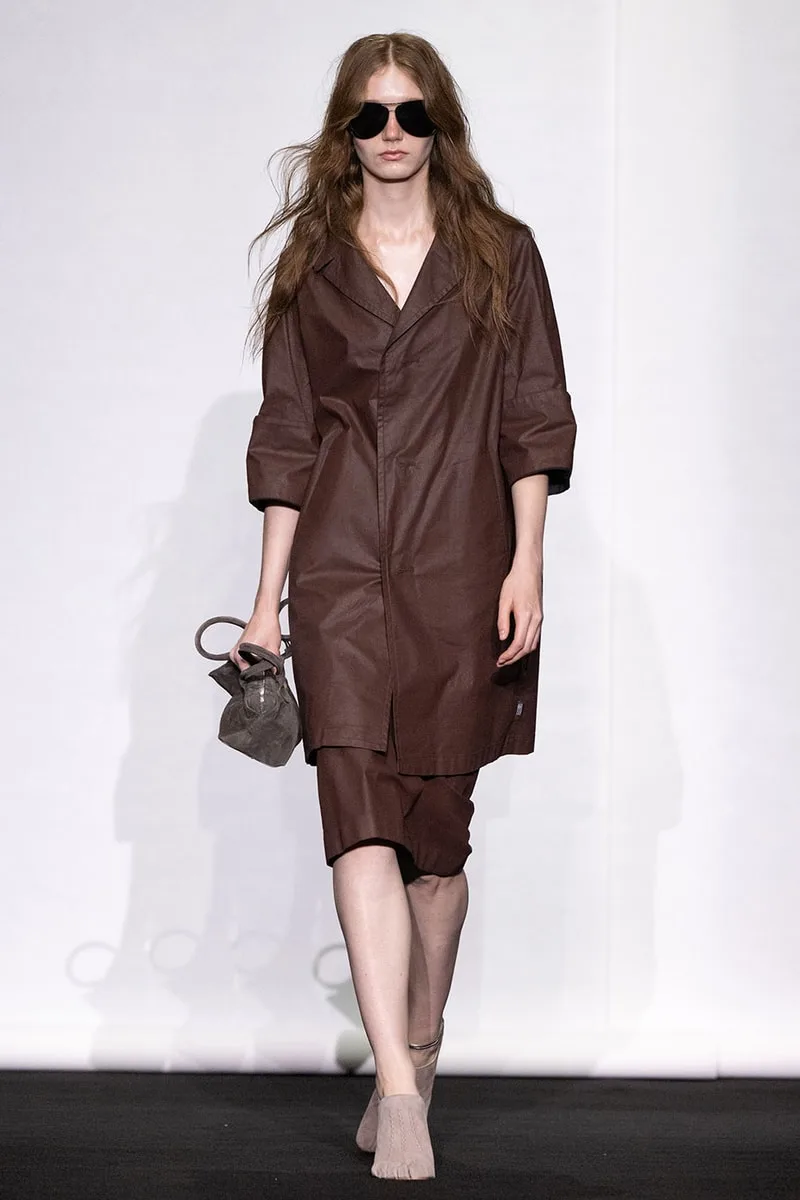 mm6-maison-margiela-la-mode-subversive-du-quotidien/carousel-12.jpg