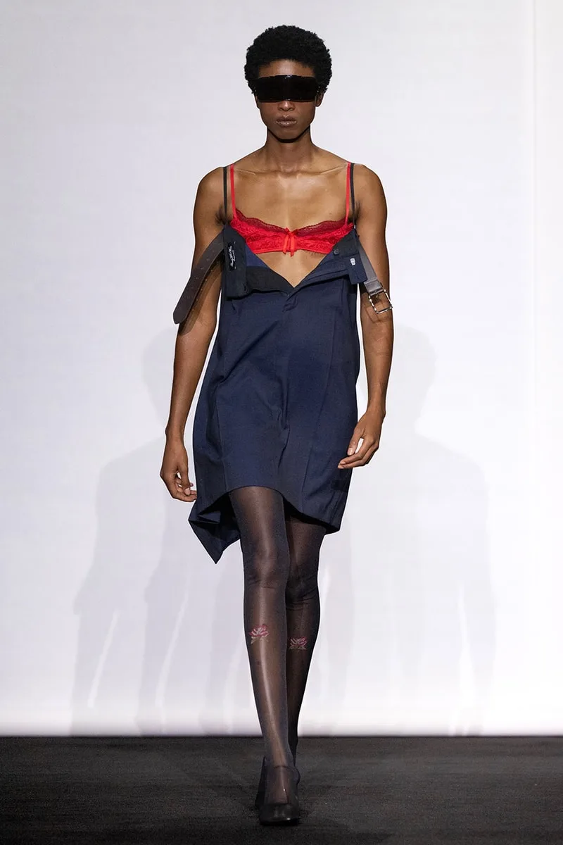 mm6-maison-margiela-la-mode-subversive-du-quotidien/carousel-5.jpg