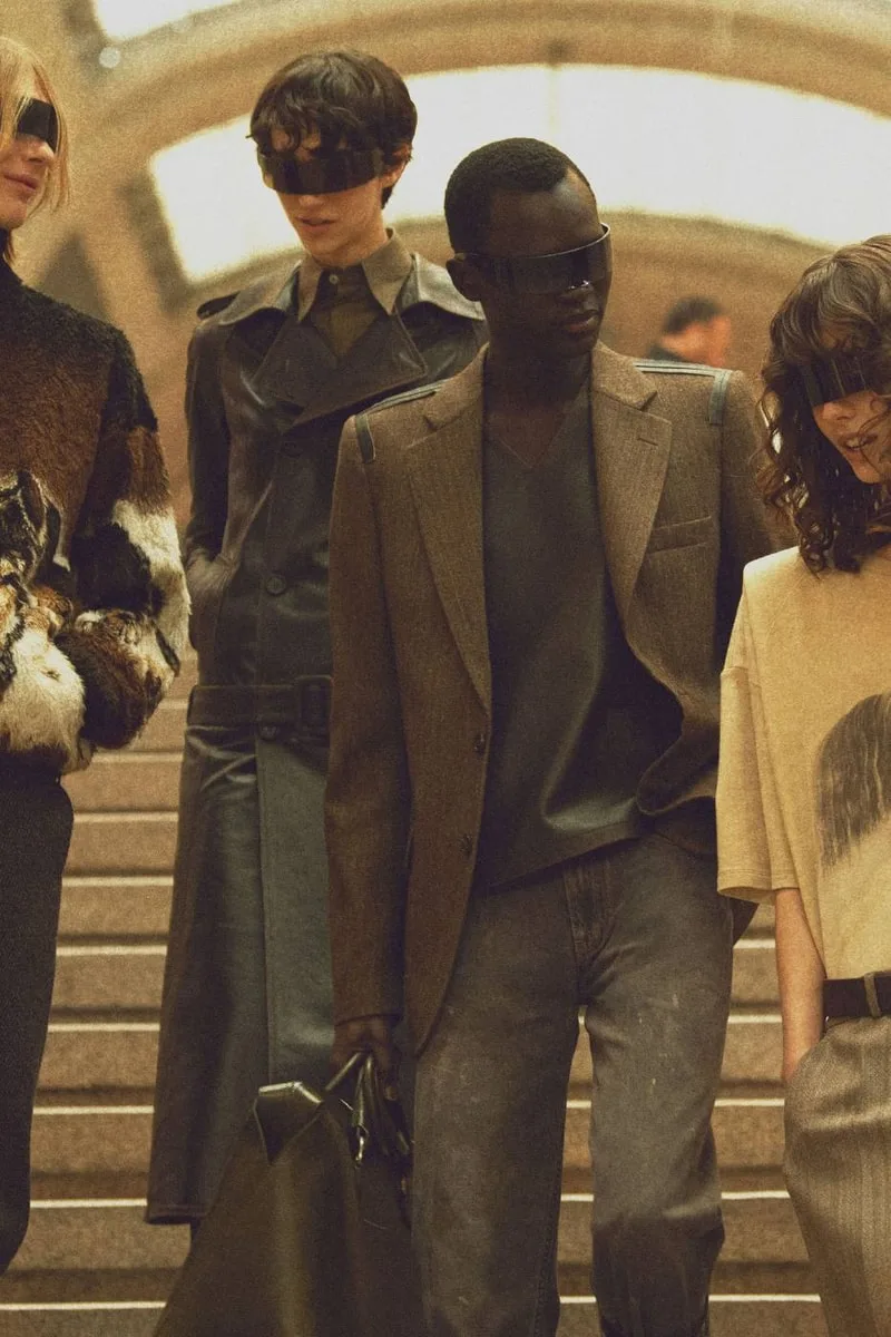 mm6-maison-margiela-une-collection-fw26-en-mouvement/carousel-1.jpg