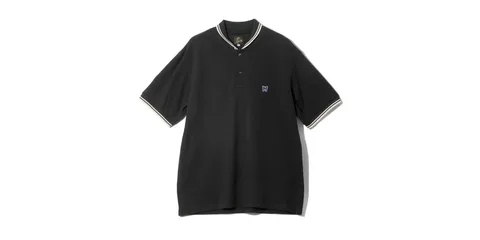 Polo noir à manches courtes avec col et liseré contrastant