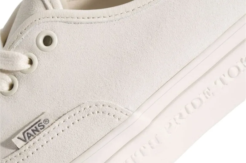 neighborhood-x-vans-collaboration-intemporelle-revelee/carousel-6.jpg